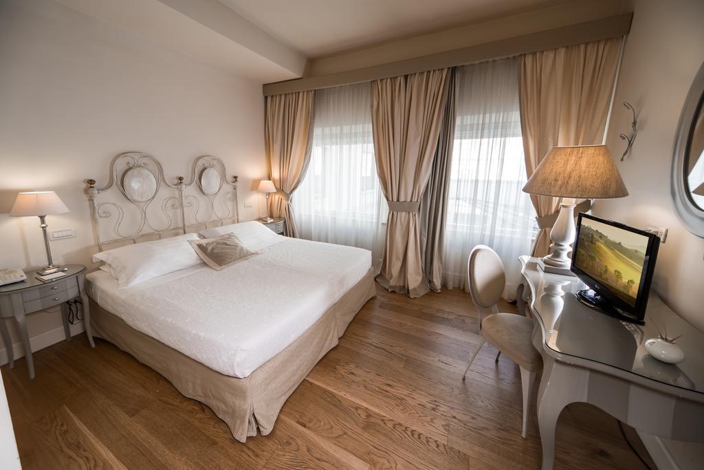 Hotel & Residenza 100 Torri อัสโกลีปิเชโน ภายนอก รูปภาพ