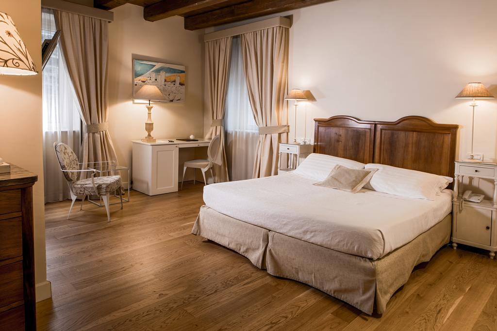 Hotel & Residenza 100 Torri อัสโกลีปิเชโน ภายนอก รูปภาพ
